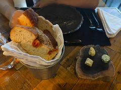 Fuel法式黄油餐前包-AZUL by FUEL蓝色·法式酒馆(琶醍店)