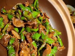 碾辣椒炒肉-吃饭皇帝大土家民族菜(正大广场店)