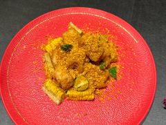 柠檬金沙虾球-A One Kitchen·南京精菜馆(德基广场店)