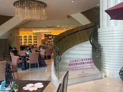 -天津京基皇冠假日酒店