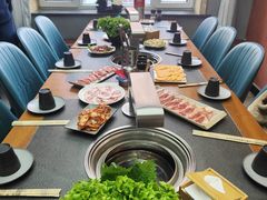 -七甲山烤肉(长白山奇石山珍根艺一条街店)