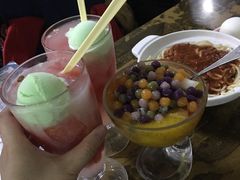-黄师奶甜品店
