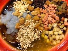-爆炸头阿姨小四川正宗川味小吃(无任何分店)