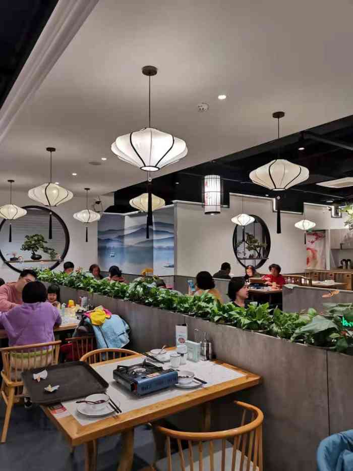 夫人花园·千岛湖鱼头馆(银亿滨江店)-"霸王餐走起,他们家周六周日不