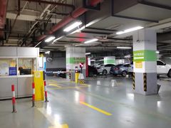 -百联又一城停车场