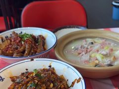 -笨豆腐居民楼菜馆•江西小炒(天津开发区店)