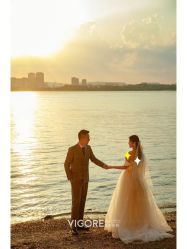 -雪中彩影婚纱摄影·微光艺术中心