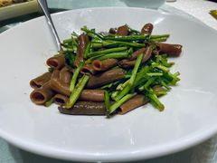 韭菜炒海肠-品味居·首店·大连鲜活海鲜大连菜(东港店)
