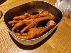 弄堂里的卤鸡爪-弄堂里·寻味杭州(湖滨银泰in77C区店)