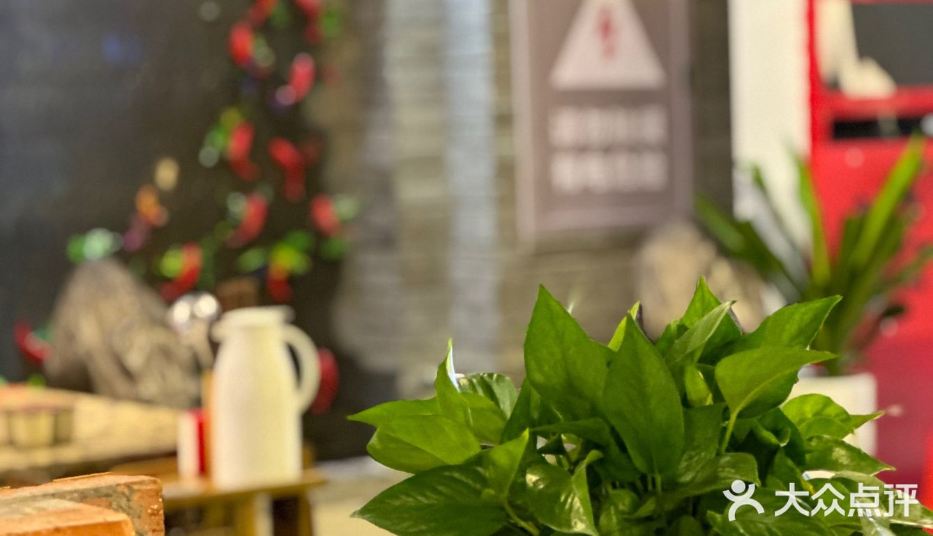 吃了几口才发现…这家重庆火锅店是真的宝藏
