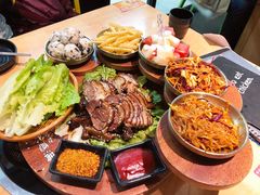 -肥肥虾庄·金牌油焖大虾(杨园滨江时代walk店)