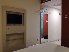 -全季酒店(重庆李子坝牛角沱地铁站店)
