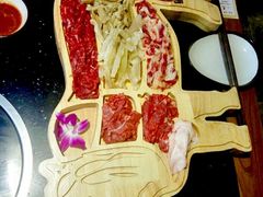 一头牛-宴全牛粤来越牛潮汕鲜牛肉火锅(海州万达广场店)