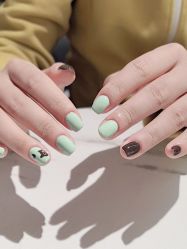 -丽心自助美甲美睫