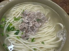 -亮亮面馆(经六路店)