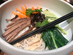 鸡丝凉米线-云海肴·汽锅鸡·云南菜(天山百盛优客店)