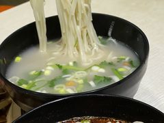 -牵人麻辣粉(粉巷店)