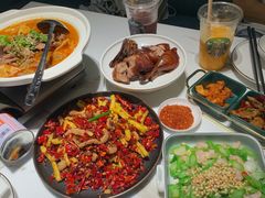 自制不老牛肉汤锅-付掌柜在成都·热炒砂锅集(金禾店)