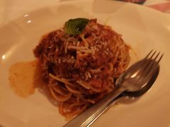 经典意大利细面配蒜味番茄酱-WOLFGANG PUCK KITCHEN & BAR(迪士尼小镇店)