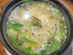 蒙自过桥米线-泼水街云南菜(东风路店)