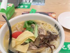 -蒙自源米线大王(东站店)