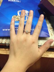 -威德钻石-克拉钻大本营(南京东路店)