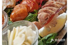 Three Kingdoms Sausage Platter