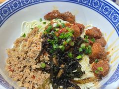 干拌辣肉面-沪西老弄堂面馆(定西路店)