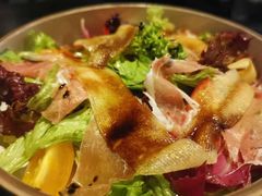 帕尔马火腿沙拉配哈密瓜意大利黑醋汁-C&R西班牙餐厅
