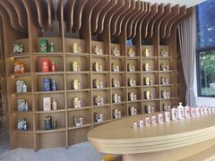 -华致酒行(沈砖公路店)