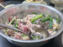 -周良天山牛杂城(天山路总店)