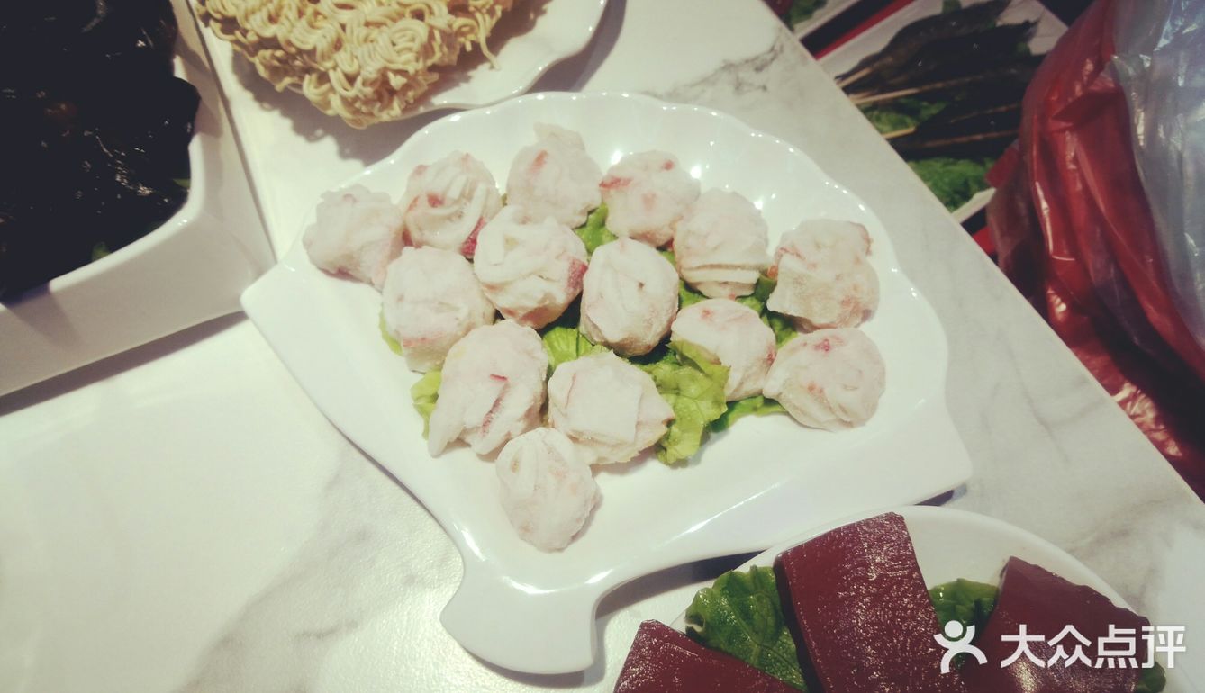 可是当天去还是人很多，不一会儿就开始排队了