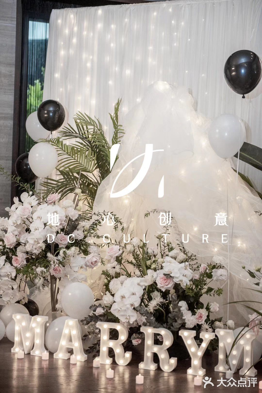 一场浪漫的求婚仪式应该是每个女生都想要的吧