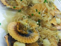 蒜蓉粉丝蒸扇贝-明记海鲜大排档(巽寮湾店)