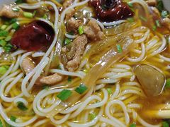 -越洋肖氏老米线(杨家坪店)