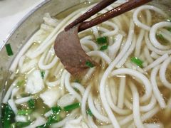 -花溪王记牛肉粉(四季花溪商场店)