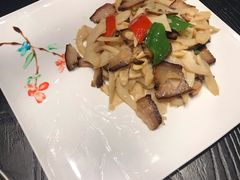 -隆江大酒店(雯婕商务楼店)