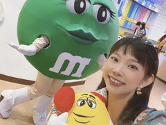 -m豆巧克力世界(上海世茂广场店)