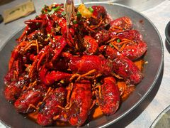 -巴厘龙虾·榜首油焖大虾(音乐学院·沿江酒馆店)