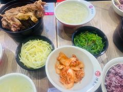 员外辣白菜-馋员外排骨米饭(红旗街万达店)