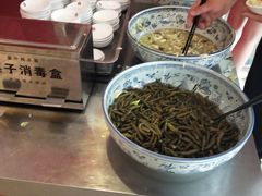 -闫家驴肉老店(华电一校店)