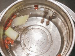 -帝皇海海鲜豆捞(桐泾商务广场店)