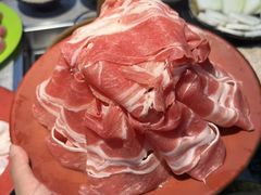 -洞庭洲·防空洞火锅·烧烤·铜锅涮肉(新百广场店)