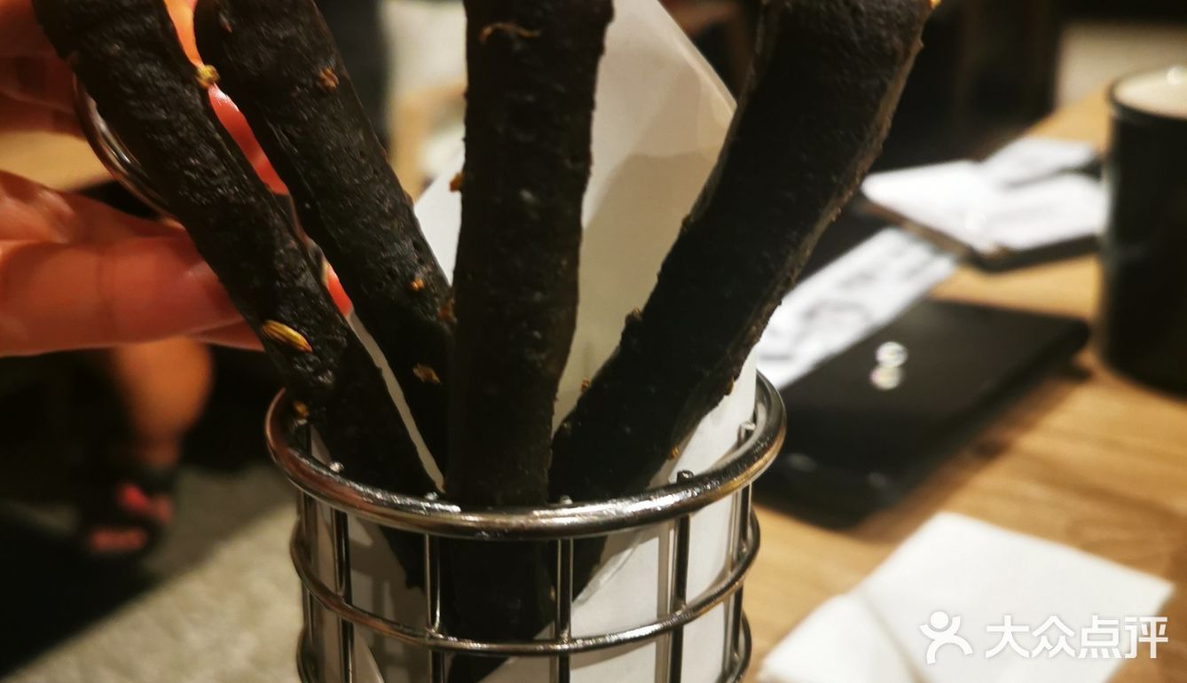 太二出了名的难排队，好在坚持了，可以一饱口福