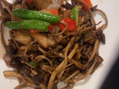 -吴越荣记苏州菜·松鼠桂鱼100%活鱼现做(斜塘老街店)