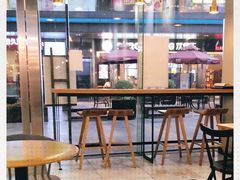 大堂-HELLO 27 意面·沙拉·帕尼尼