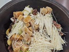 -粘豆包柴火铁锅炖
