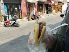 -闫家驴肉老店(华电一校店)