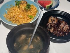 -八府香鸭·啫啫煲(华山路店)