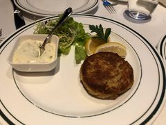 招牌蟹肉饼-Wolfgang’s Steakhouse 沃夫冈牛排馆(上海白玉兰广场店)